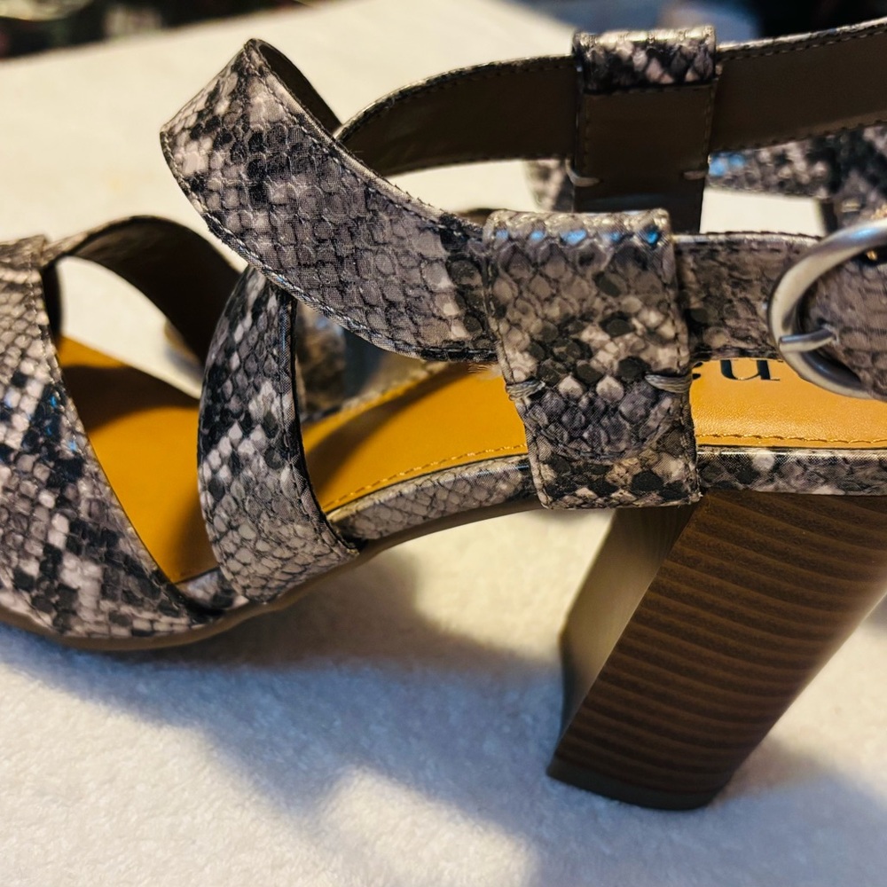 Brand New Heels By ANA - Size 8 - Heel Height 4 Inches - Box 79 - Picture 2 of 8